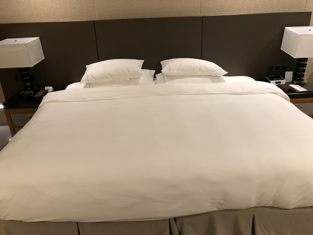ベッドメイキング